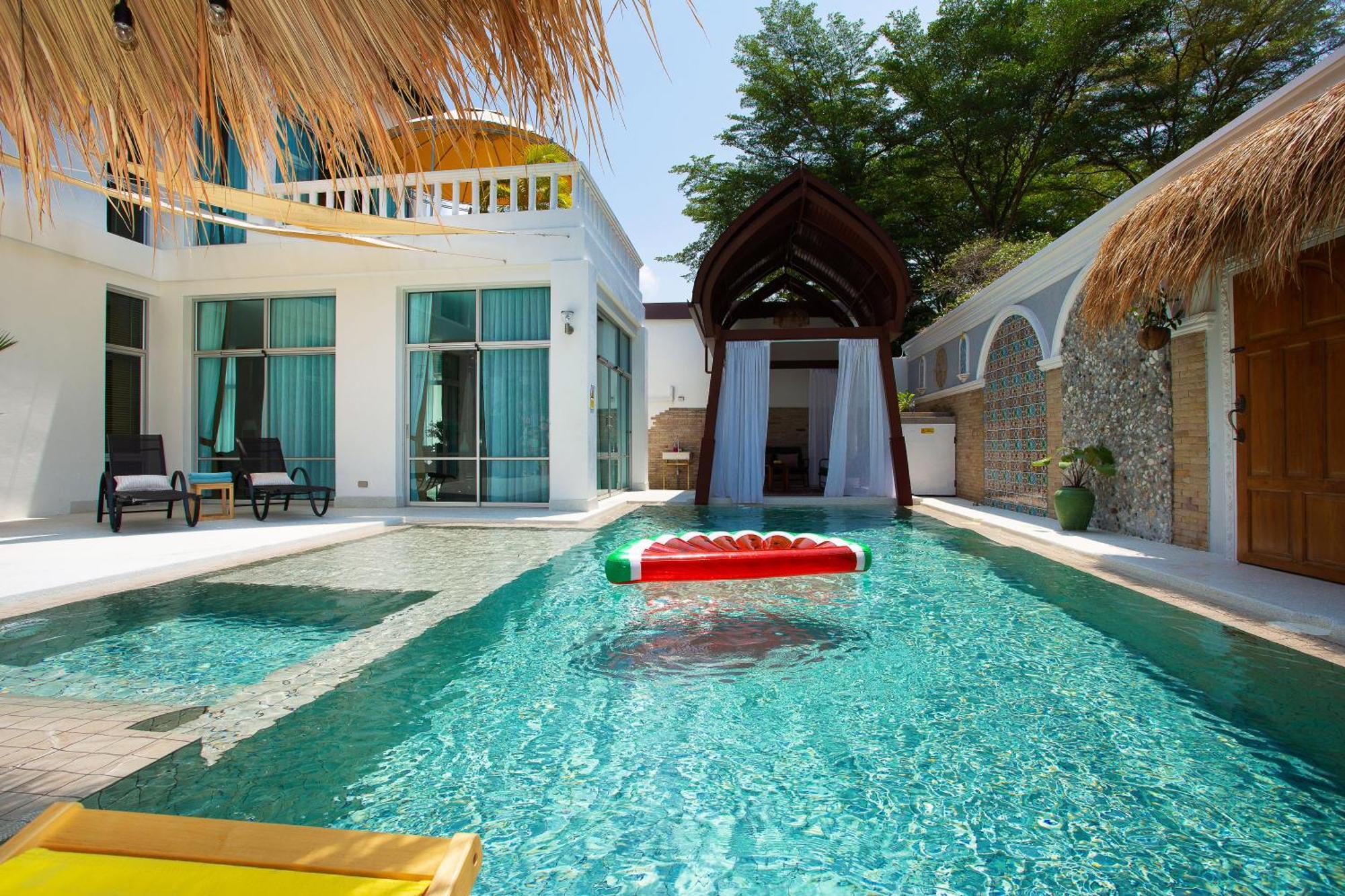 Nagawari Art Maldives Pattaya Villa