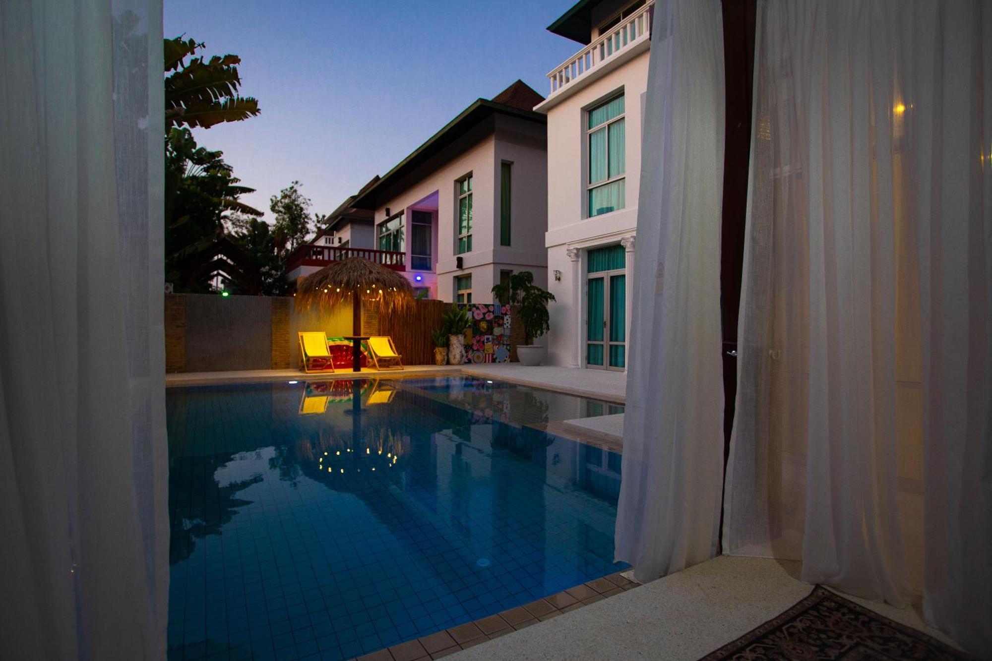 Nagawari Art Maldives Pattaya Villa