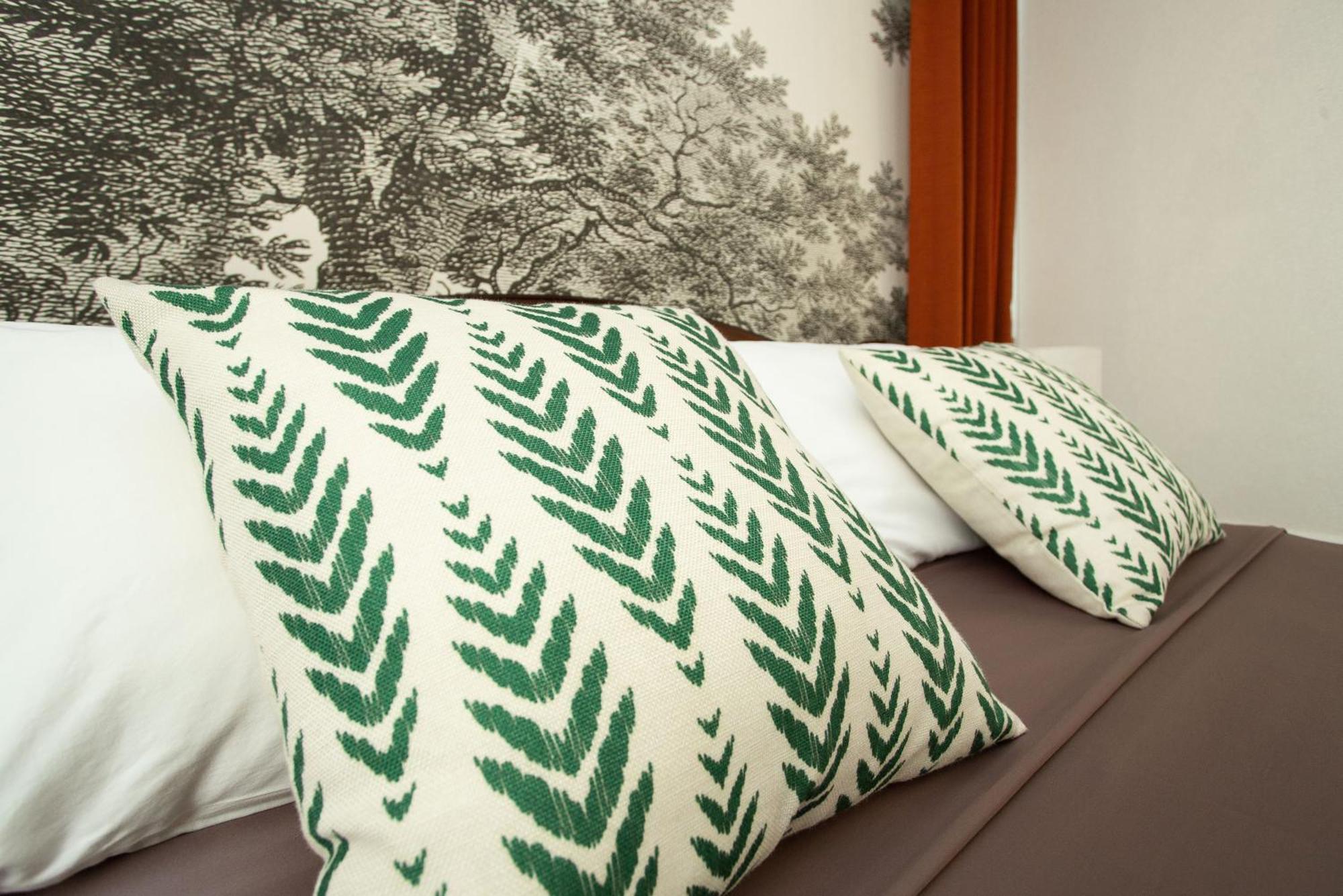 Nagawari Art Maldives Pattaya Villa Na Chom Thian