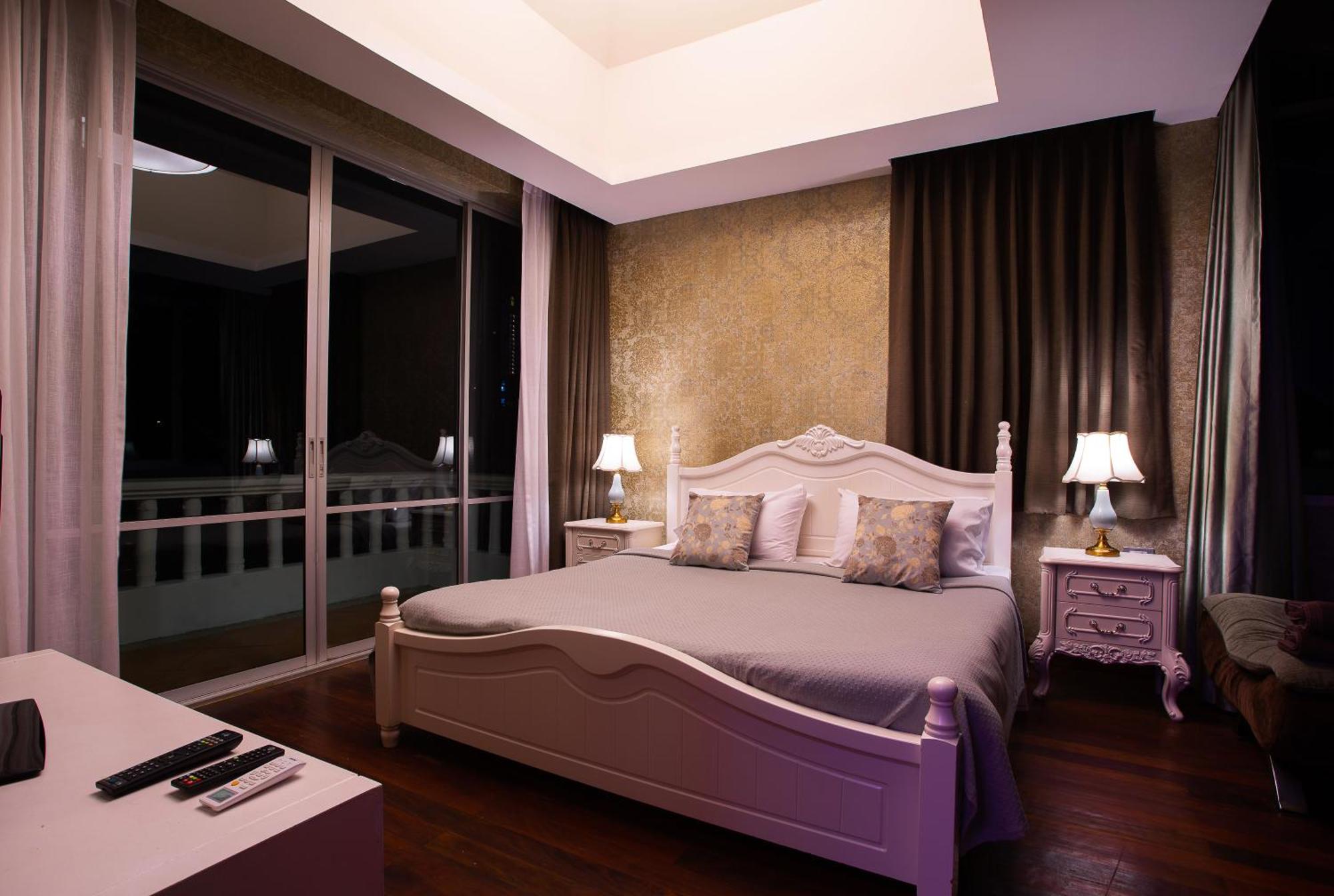 Nagawari Art Maldives Pattaya Villa Na Chom Thian