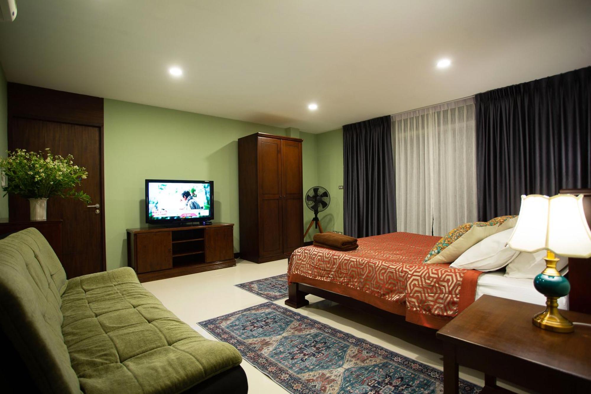 Villa Nagawari Art Maldives Pattaya Na Chom Thian