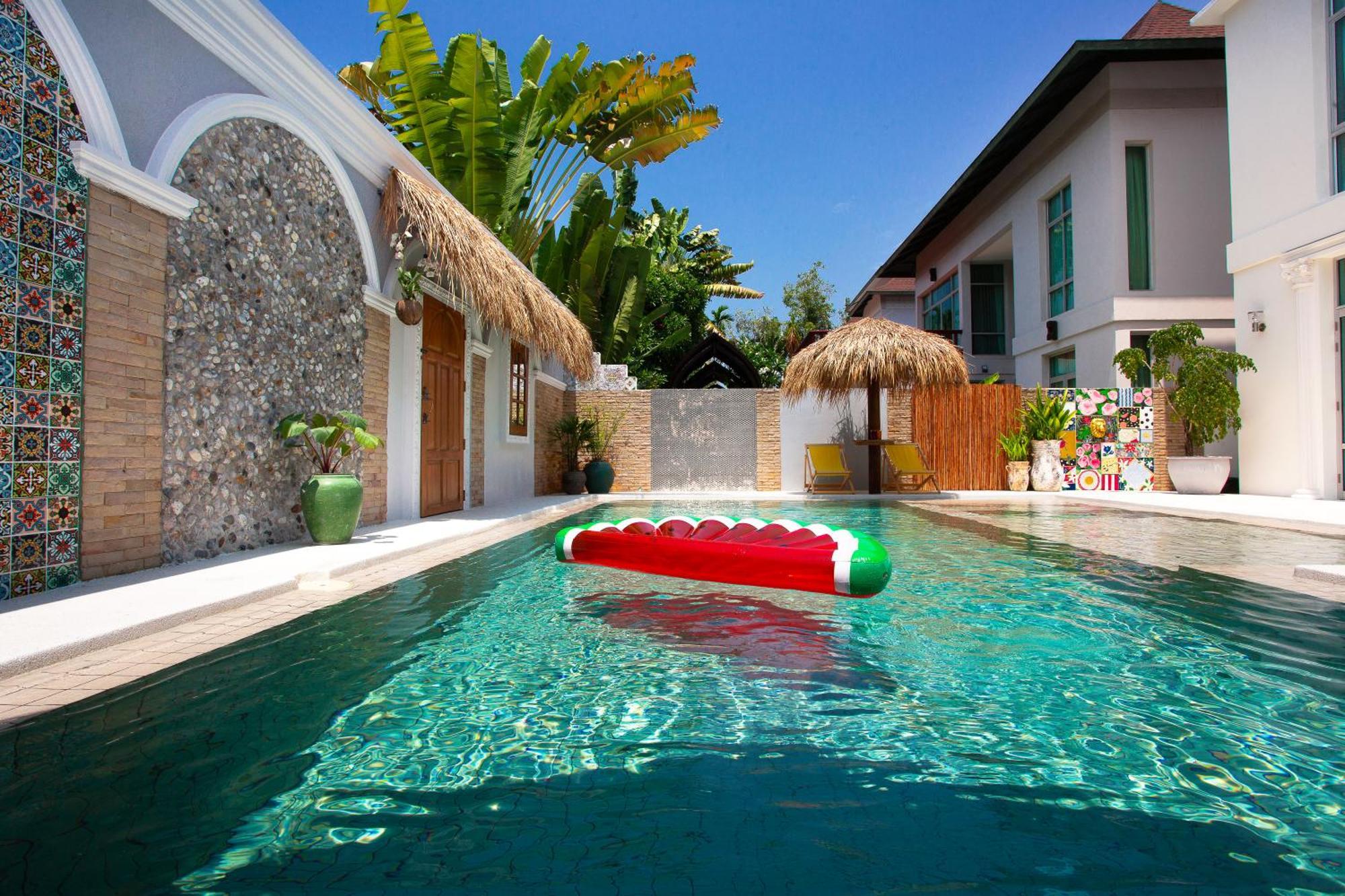 Nagawari Art Maldives Pattaya Villa Na Chom Thian