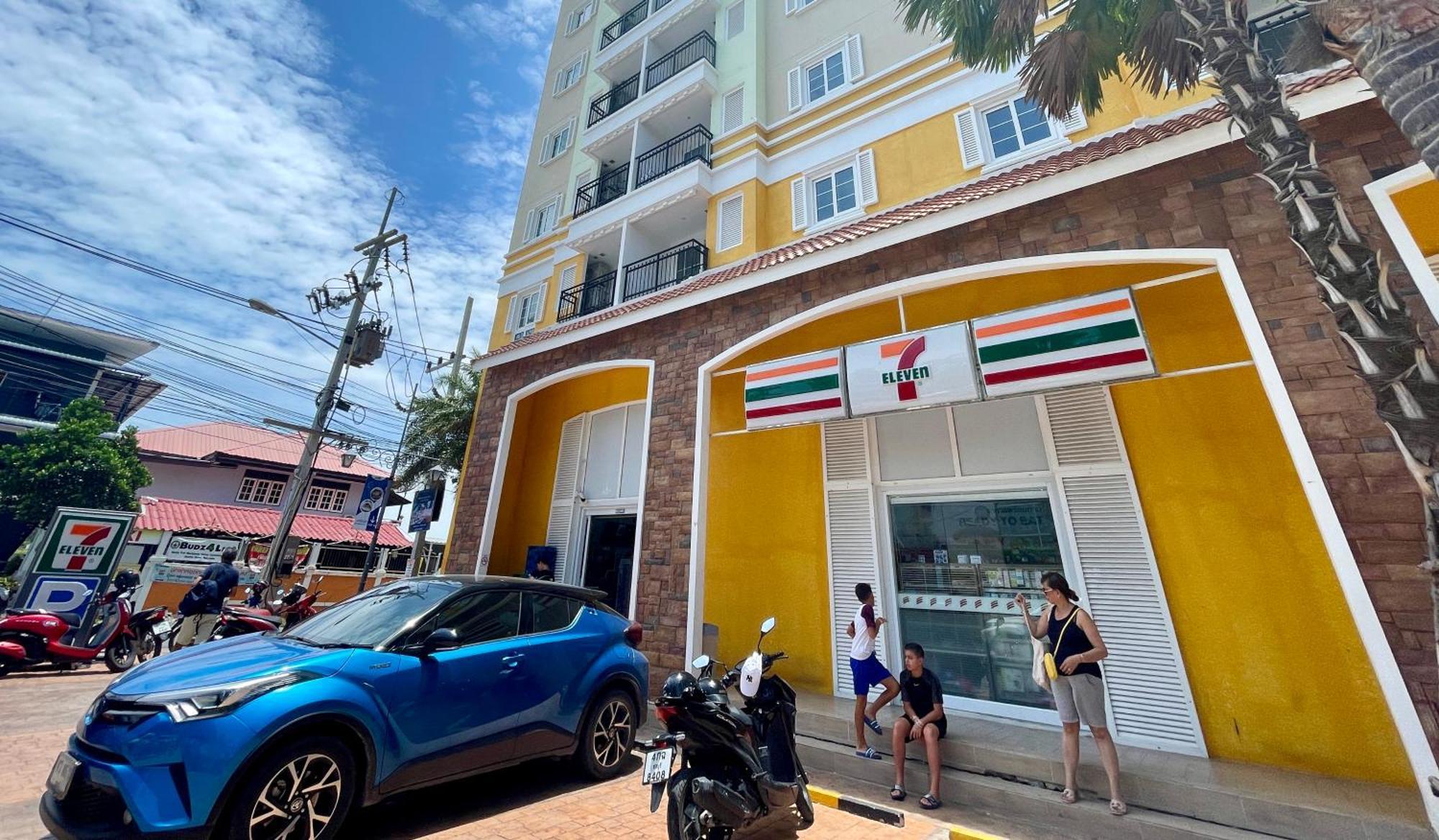 Nagawari Art Maldives Pattaya Villa Na Chom Thian